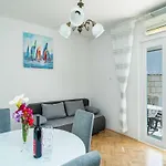 Apartment Debos - Three-Bedroom Apartment With Balcony And Sea View