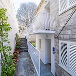 Apartment Debos - Three-Bedroom Apartment With Balcony And Sea View