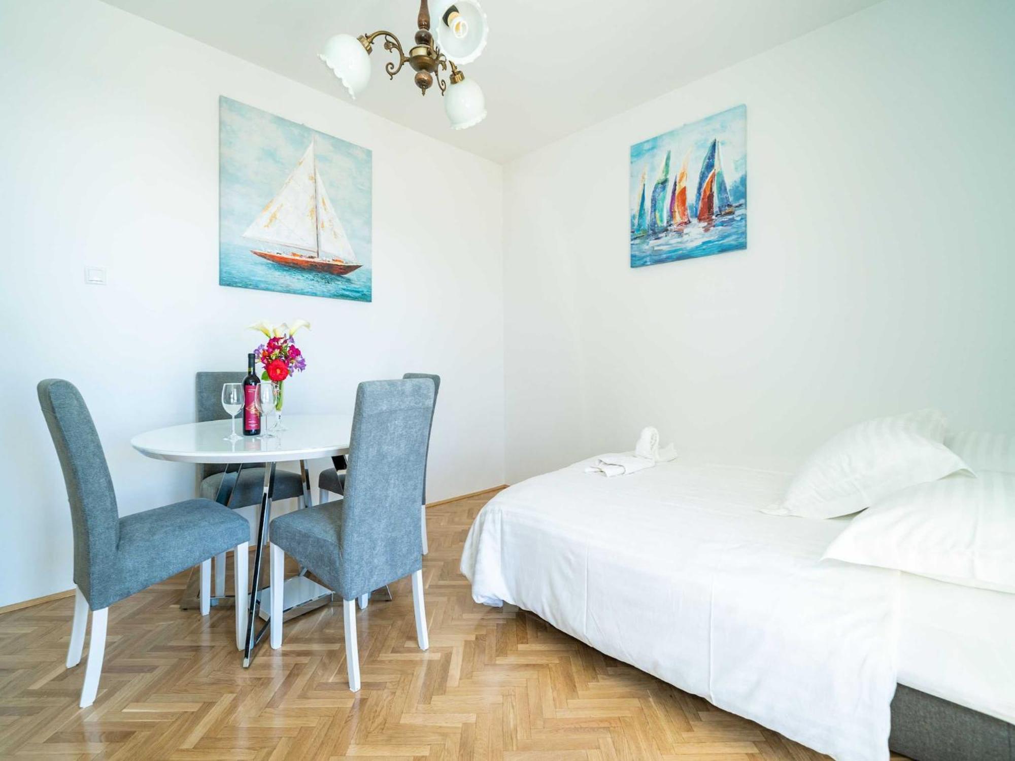 Debos - Three-bedroom With Balcony And Sea View Apartamento