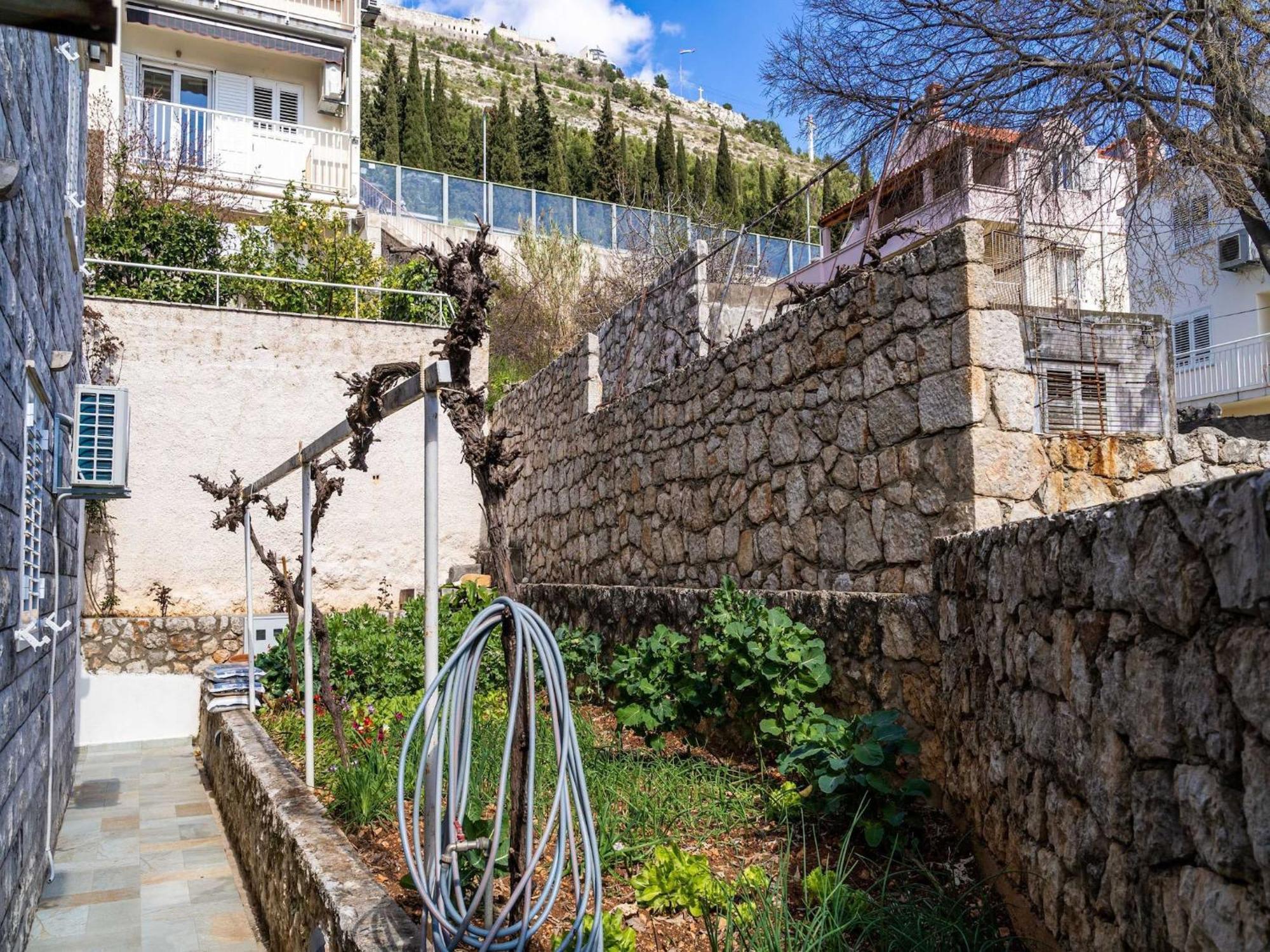 Debos - Three-bedroom With Balcony And Sea View Apartamento